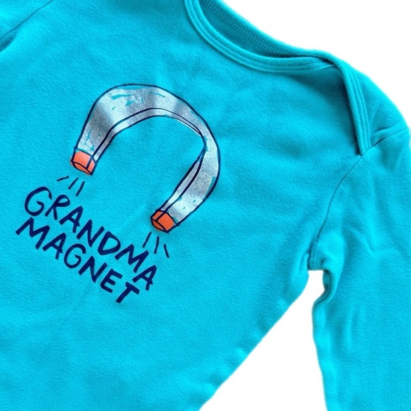 Carter’s 18 Month Grandma Magnet Long Sleeve Diaper Shirt/Onesie - Picture 2 of 4